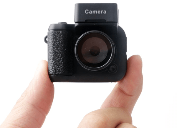 Mini Retro Camera l LAST CHANCE