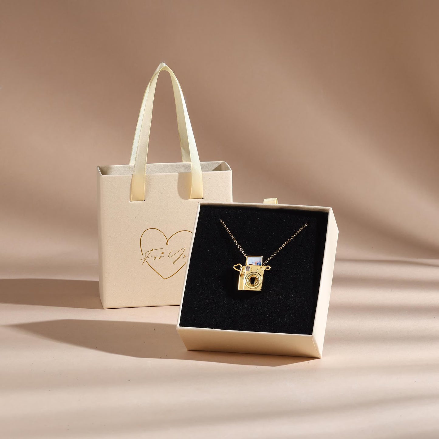 Photo Locket Necklace l LAST CHANCE